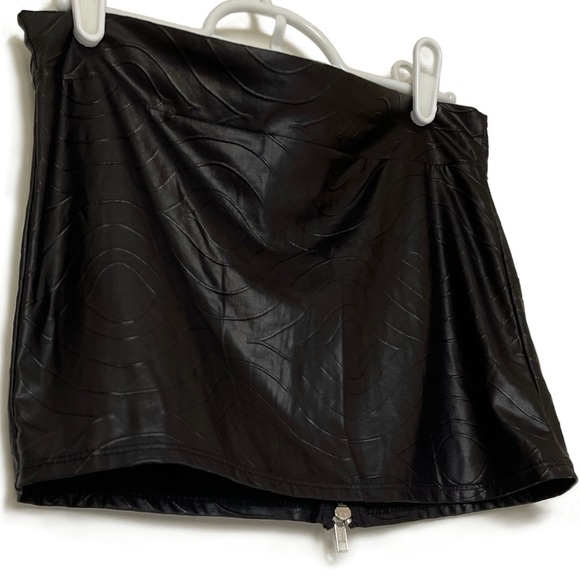 Folter Dresses & Skirts - Folter Zippered Wet Look Skirt
